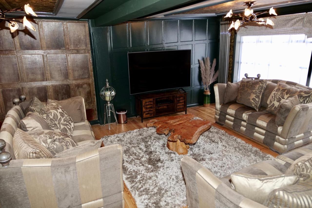 Luxury 9 Bed Manor House Hot Tub Cinema Room Skytv Саффрон-Уолден Экстерьер фото