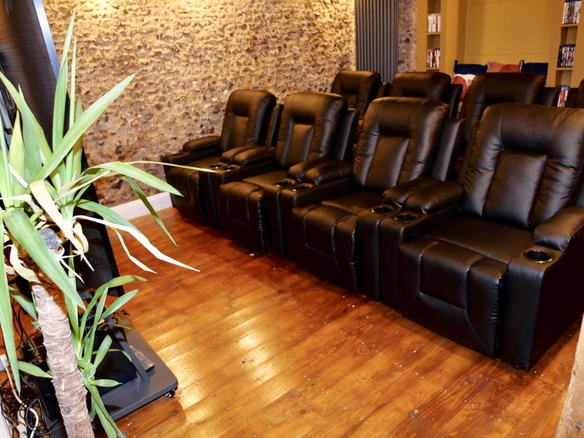 Luxury 9 Bed Manor House Hot Tub Cinema Room Skytv Саффрон-Уолден Экстерьер фото