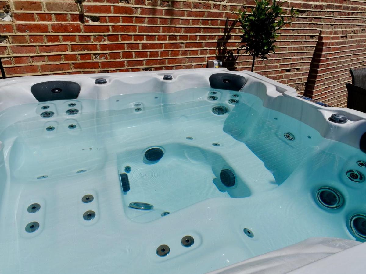 Luxury 9 Bed Manor House Hot Tub Cinema Room Skytv Саффрон-Уолден Экстерьер фото